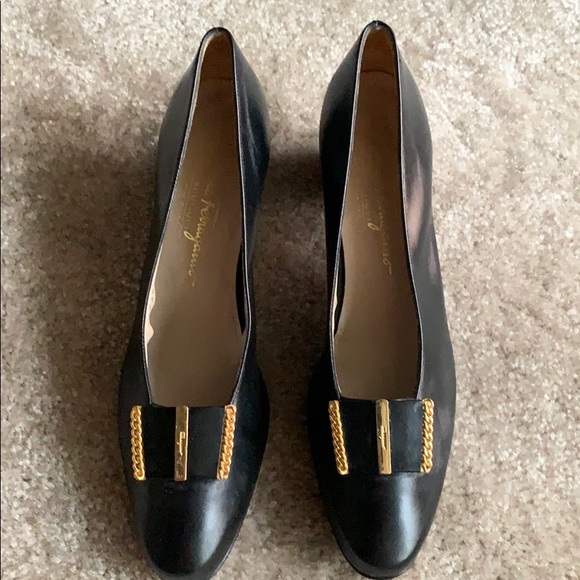 Salvatore Ferragamo Low Heels - Picture 2 of 6